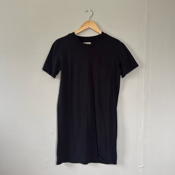 Madewell Dresses & Skirts - Madewell black tshirt dress XXS